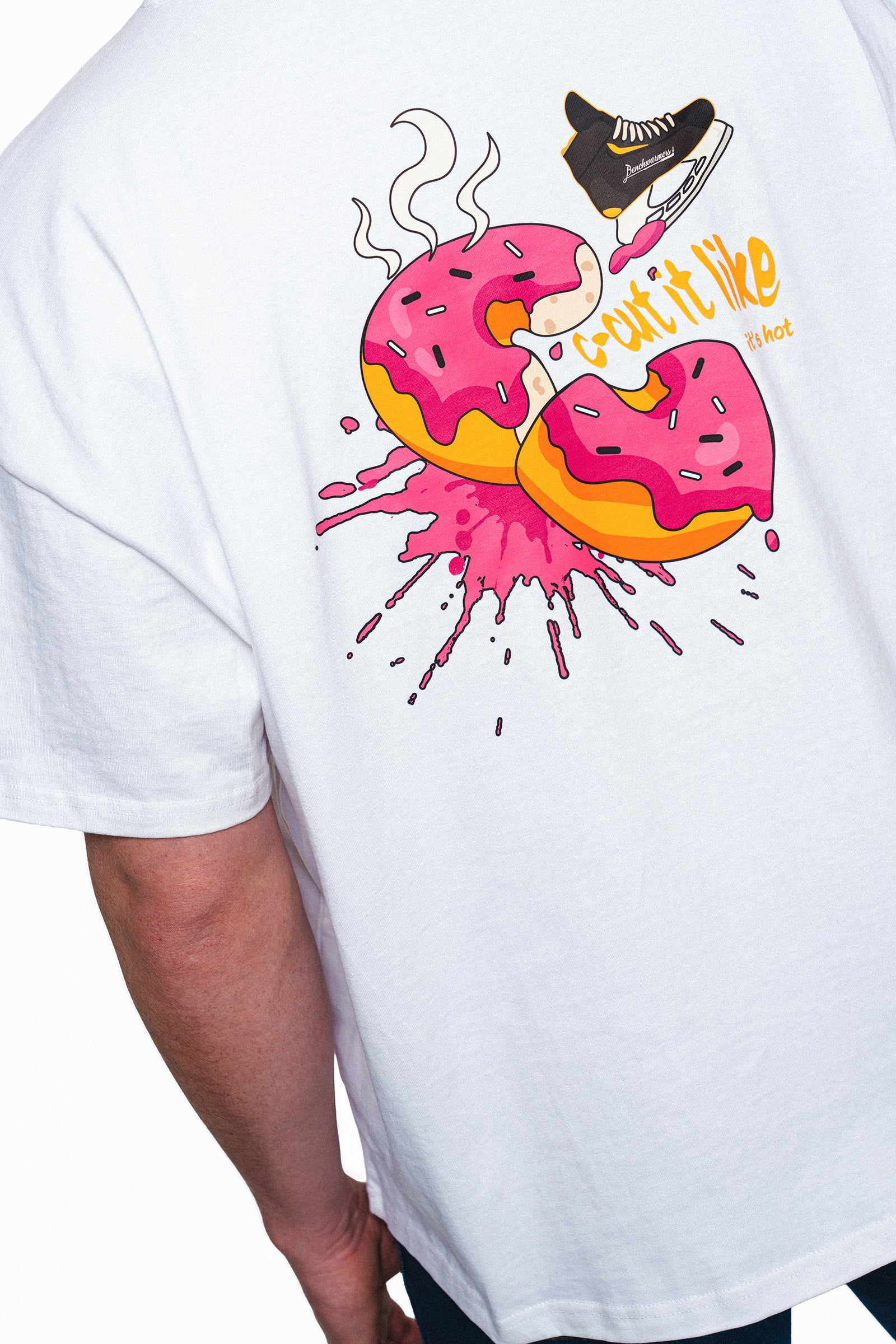 c-cut it like it's hot - oversized white tee